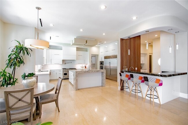 Building Photo - 69 Hawk Ridge Dr