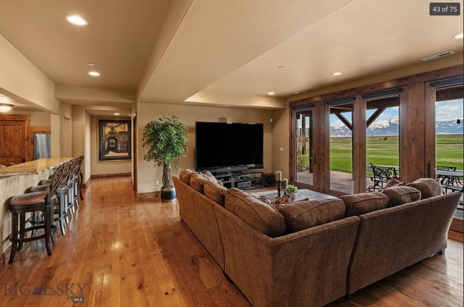 Building Photo - Executive Rental in Black Bull – Fully Fur...