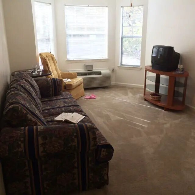 Building Photo - 419 Farr Rd