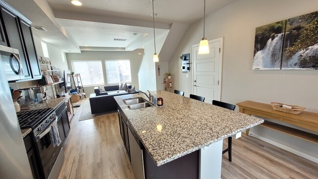 Building Photo - 9172 Baltin Ct