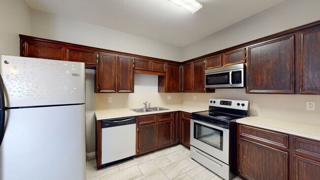Building Photo - AMAZING DUPLEX FOR RENT CLOSE TO FORT HOOD!