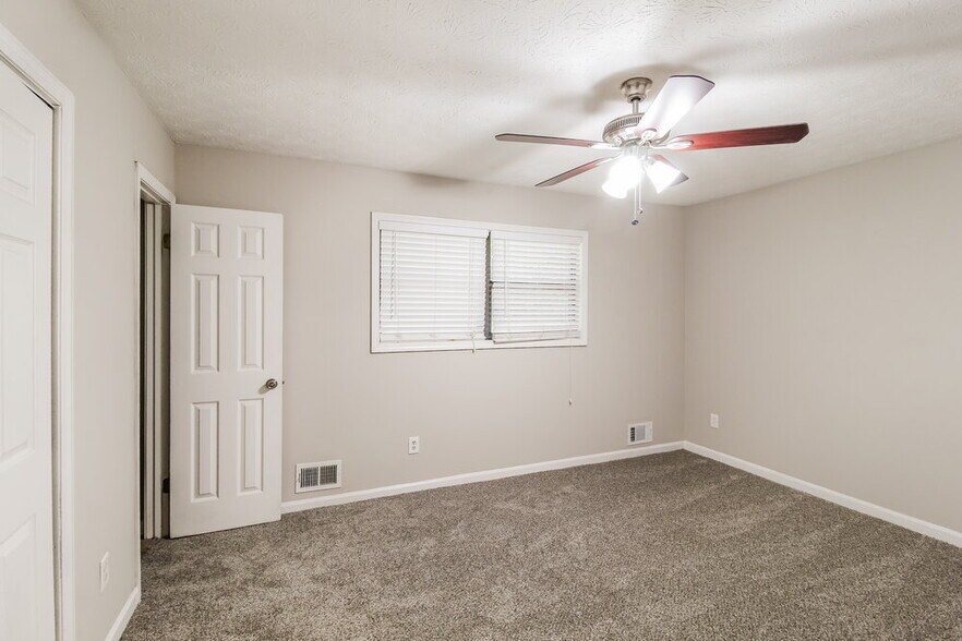 Building Photo - 2794 Sardis Dr