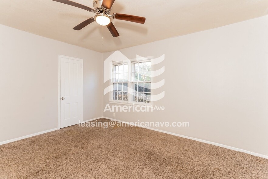 Building Photo - 406 Chamlee Dr