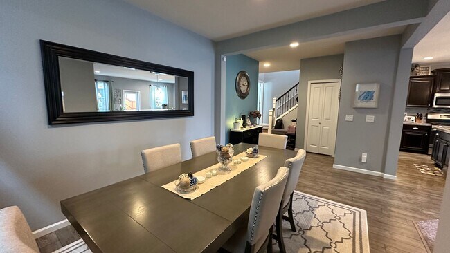 Building Photo - Gorgeous Corner lot 4 bed home! Happy Vall...