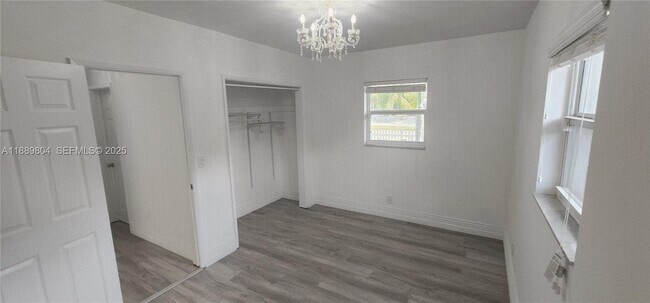 Building Photo - 200 NW 9th St