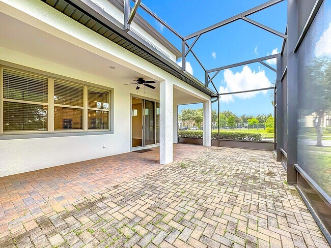 Building Photo - Executive Home with 5 bedrooms / four 1/2 ...