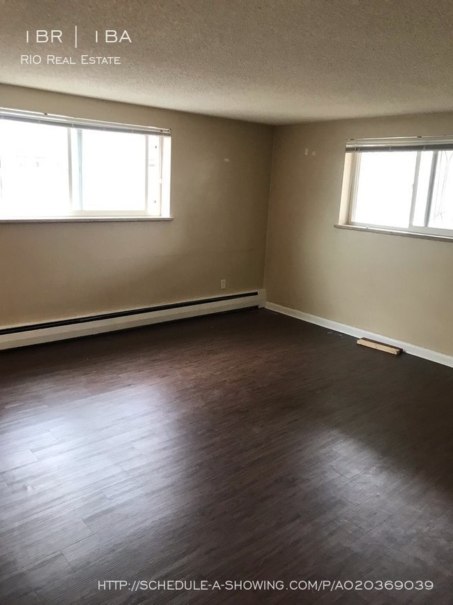 Building Photo - 1139 York St