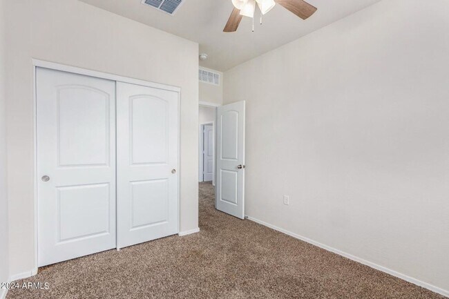 Building Photo - Charming 4 bedroom home in Buckeye!!