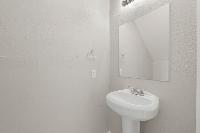 Building Photo - 2934 Cypress Island Dr