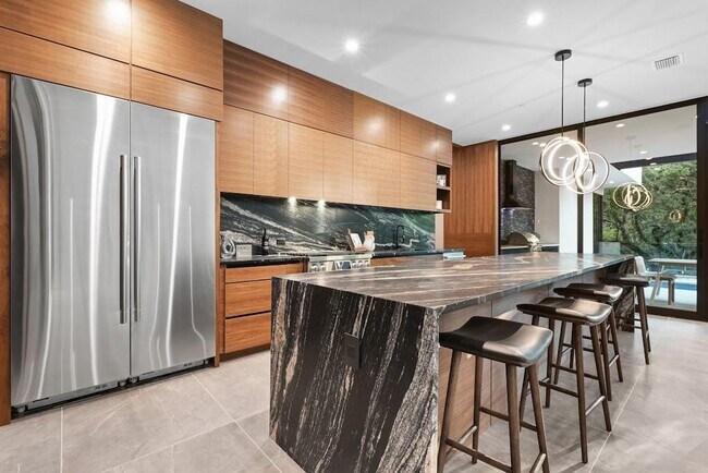 Building Photo - 3415 Rosefinch Trail