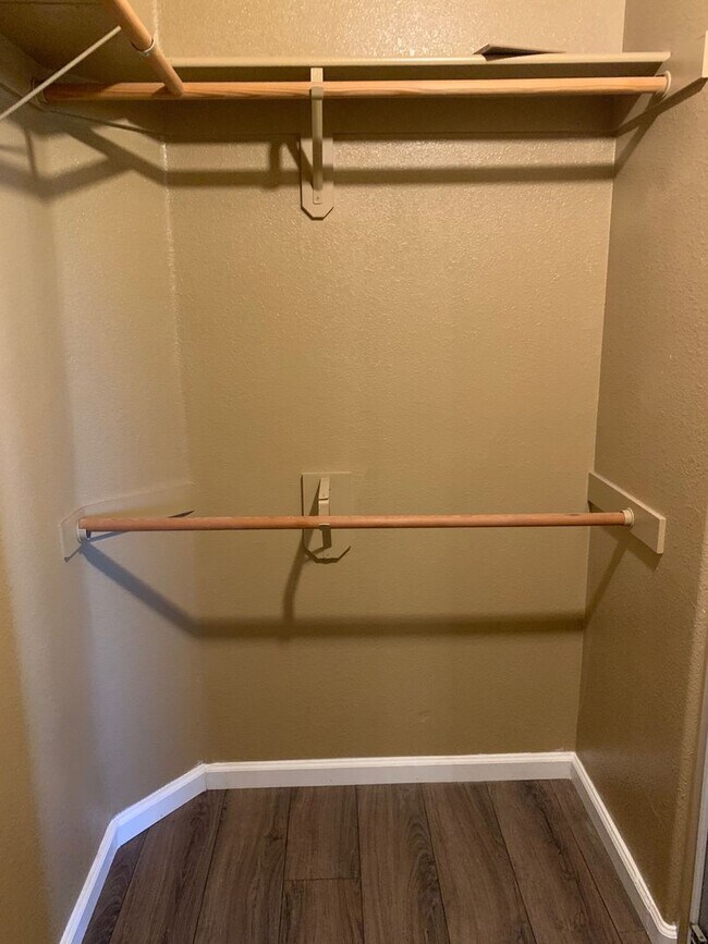 Building Photo - Fantastic Antioch Home!