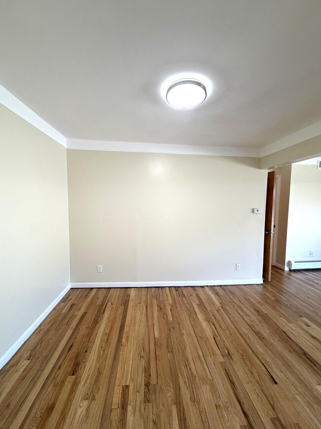 Building Photo - 1209 Island Dr