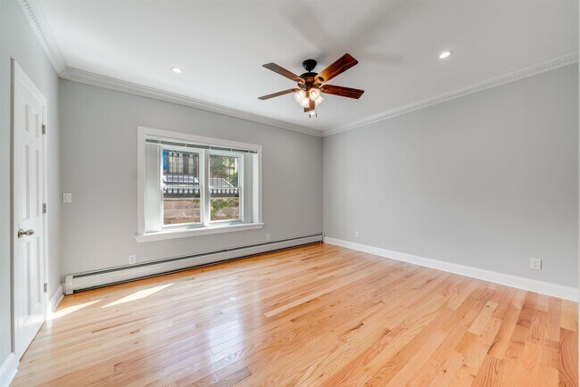 Building Photo - 369 3rd St