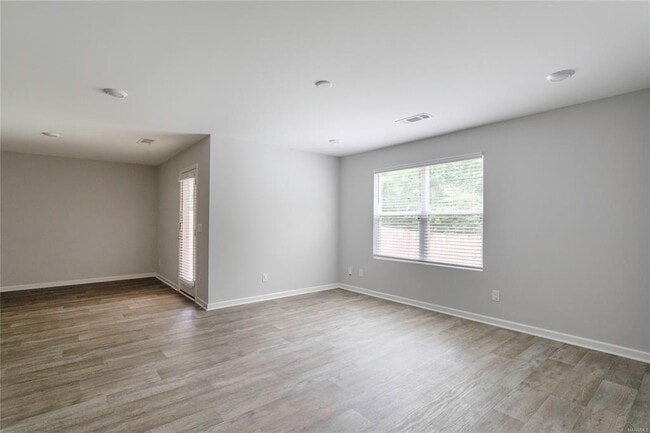 Building Photo - 7621 Shaddix St