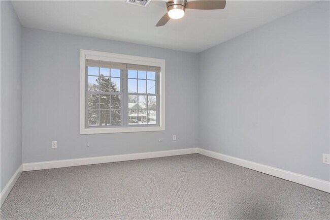 Building Photo - 314 Chases Ln