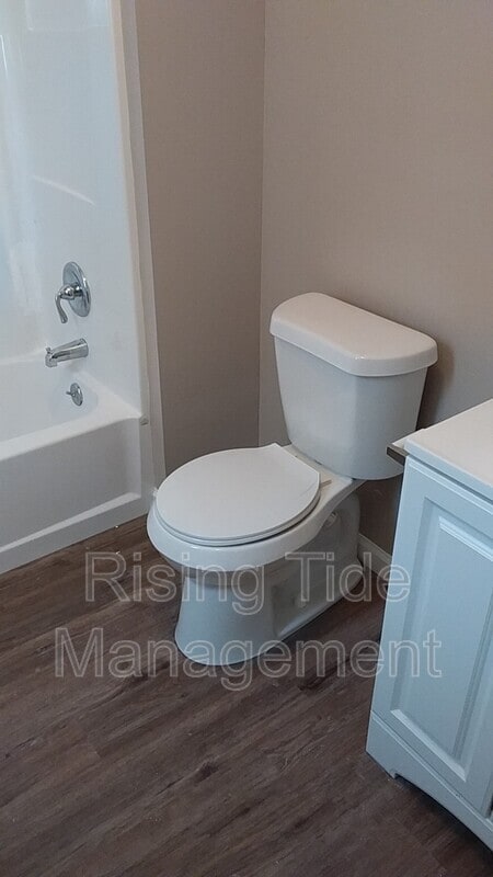 Building Photo - 900 Lynn Dale Ln