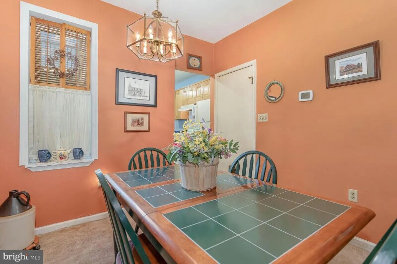 Building Photo - 340 E Locust St