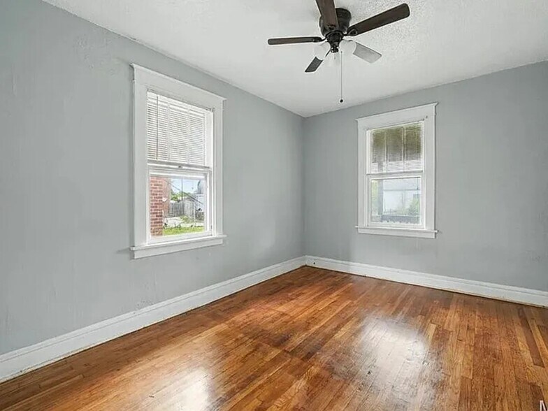 Building Photo - 5756 Floy Ave