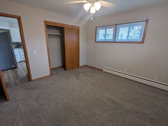 Building Photo - Newley Remodeled 1bed 1bath located near the Vilas neighborhood and hospitals