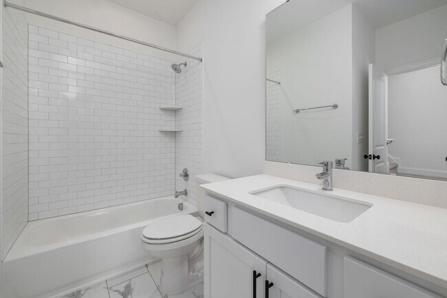 Building Photo - **OFFERING RENT DISCOUNT PROMOTION FOR FIRST 6 MONTHS** New Construction 4BD, 3.5BA Raleigh Townh...