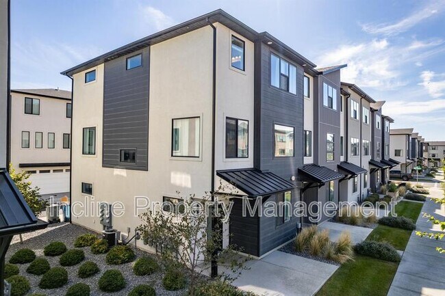 Building Photo - 407 S Meadow Garden Rd