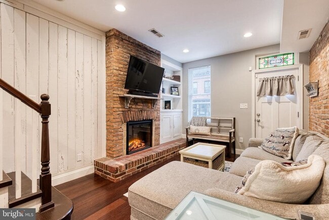 Building Photo - 1436 Reynolds St