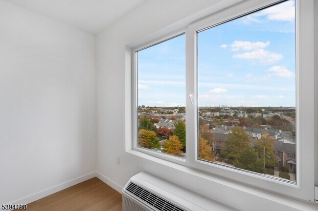 Building Photo - 768 Bergen St