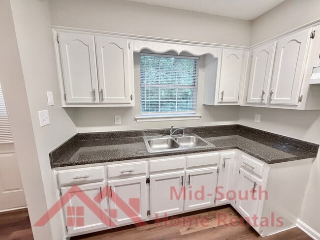 Building Photo - 2600 Wellons Ave