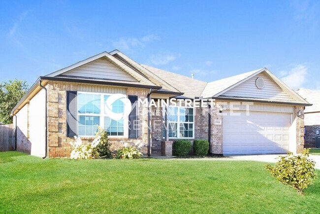 Building Photo - 4 Bedroom Pet-Friendly Home in Mustang, OK with Main Street Renewal