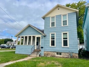 Building Photo - 720 W Lincoln Ave