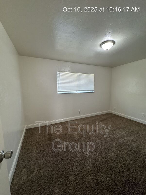 Building Photo - 5322 Avenue 280