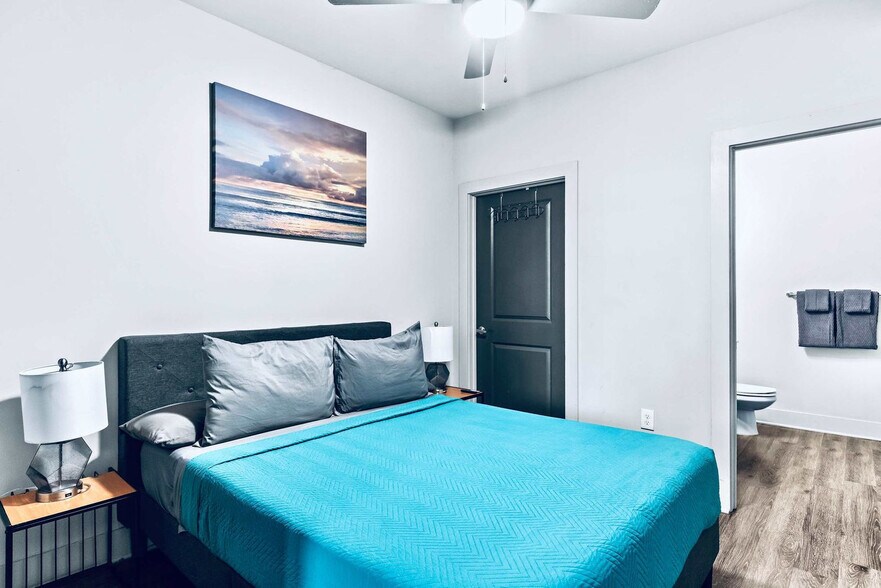 Building Photo - 455 14th St NW