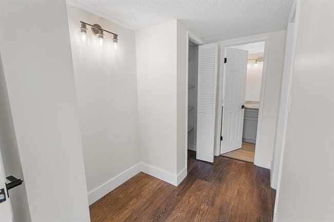 Building Photo - 2691 S Course Dr