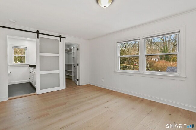 Building Photo - 86 New St