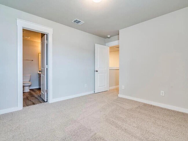 Building Photo - 515 Fieldwood Dr