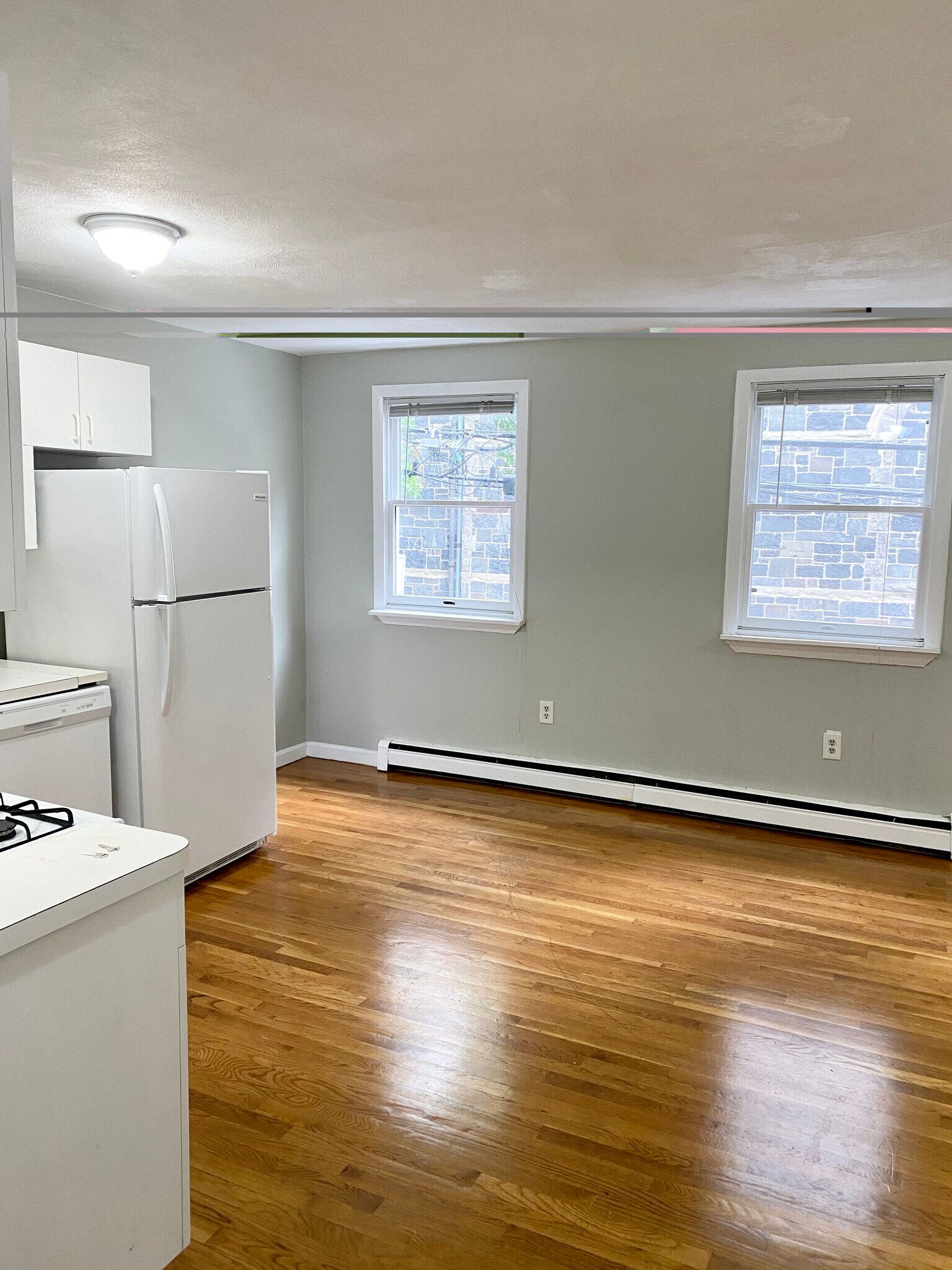 Building Photo - 75 7th St