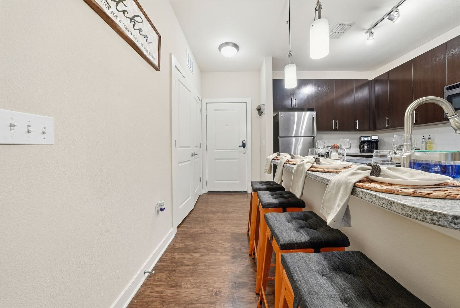 Building Photo - 1700 W Cleveland St