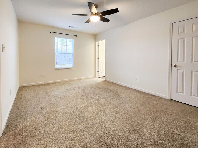 Building Photo - Modern 3BR Home in West Knoxville | Built 2017 | Fenced Yard | 2-Car Garage | Karns Schools