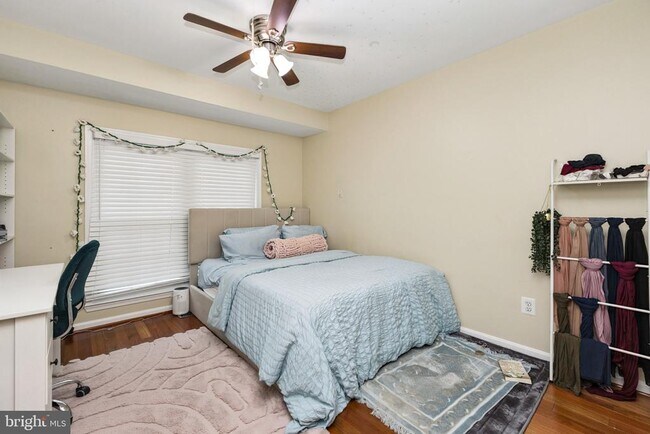 Building Photo - 46738 Oakmere Terrace