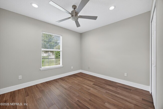 Building Photo - 11048 Stutz Ct