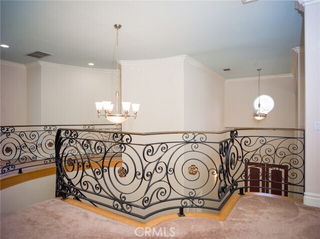 Building Photo - 146 W Le Roy Ave