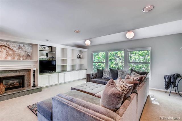 Building Photo - 7398 S Hudson Way