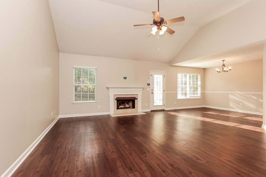 Building Photo - 1057 Blue Mountain Ln