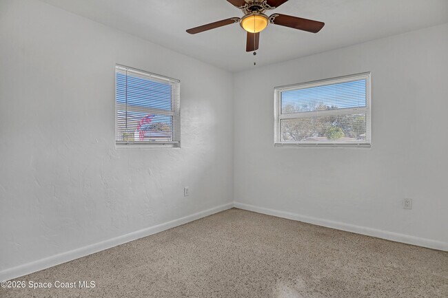 Building Photo - 4430 Barnsdale Dr