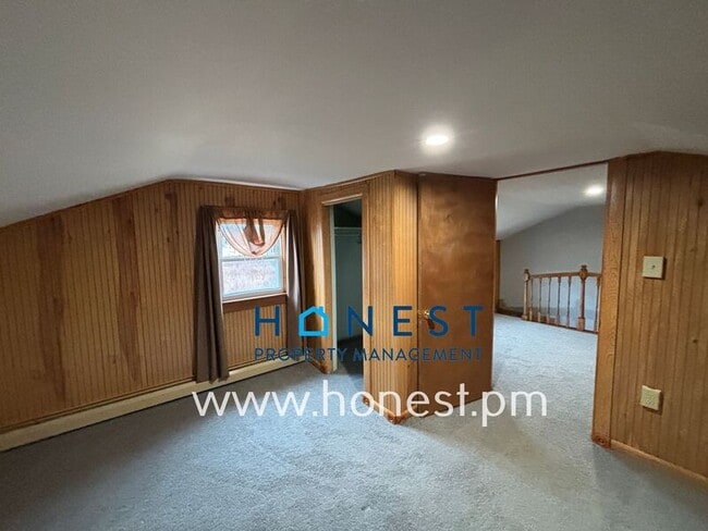 Building Photo - 273 Pond Rd