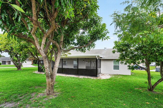 Building Photo - 6098 Winding Brooke Way