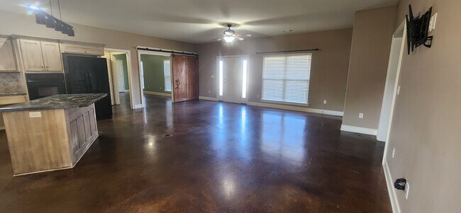 Building Photo - 5025 Sistine Chapel Dr