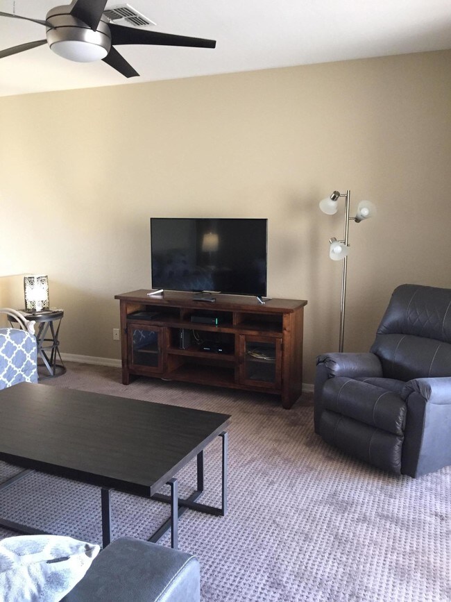 Building Photo - 9715 N Azure Ct