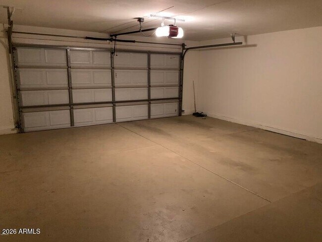 Building Photo - 15071 W Heritage Oak Way