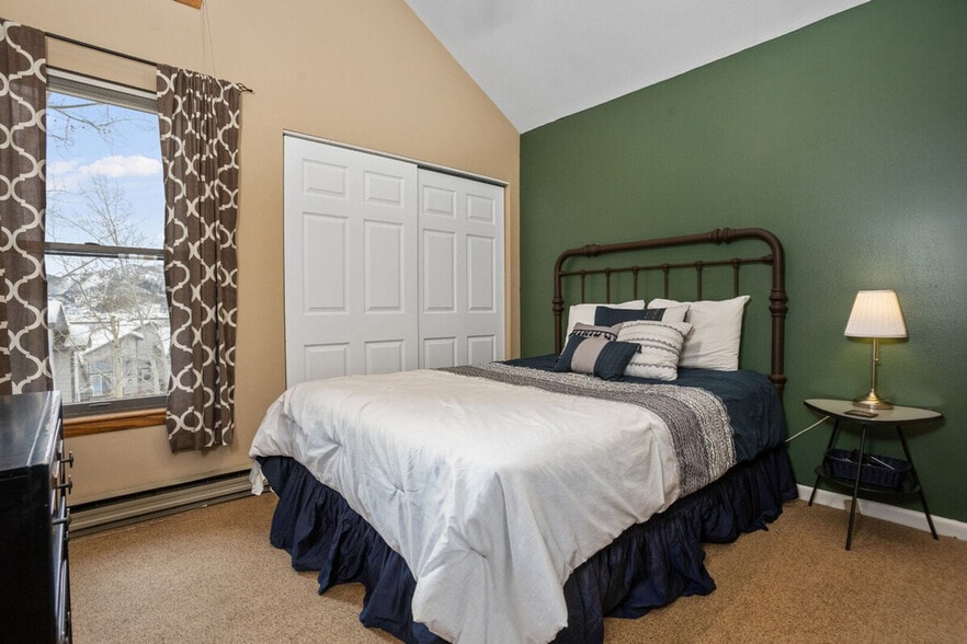 Building Photo - 2908 Mountaineer Cir